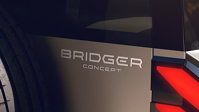 Дешёвый брутальный кроссовер Renault Bridger показался на первых тизерах