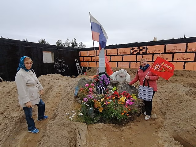 В правительстве рассказали, куда увезли памятный знак Яше Степанову 