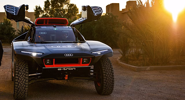 Электрокары Audi RS Q e-tron доказали свое превосходство на Дакаре