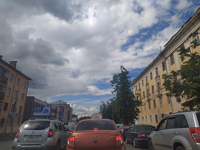 Город красного цвета: Кострома снова превратилась в одну большую пробку