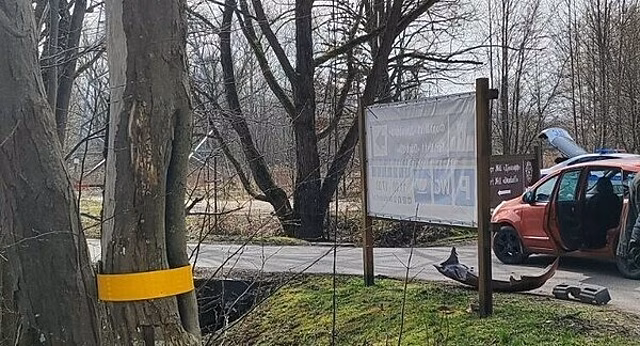 Пострадали двое детей и мама: в Калининграде семья из Казани поехала на экскурсию и попала в ДТП (фото, видео)