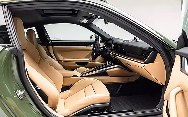 Тюнеры превратили люксовый Porsche во внедорожник с прожекторами и топором