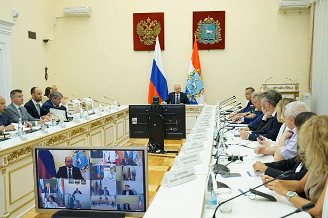 Вячеслав Федорищев провел оперативное совещание Правительства