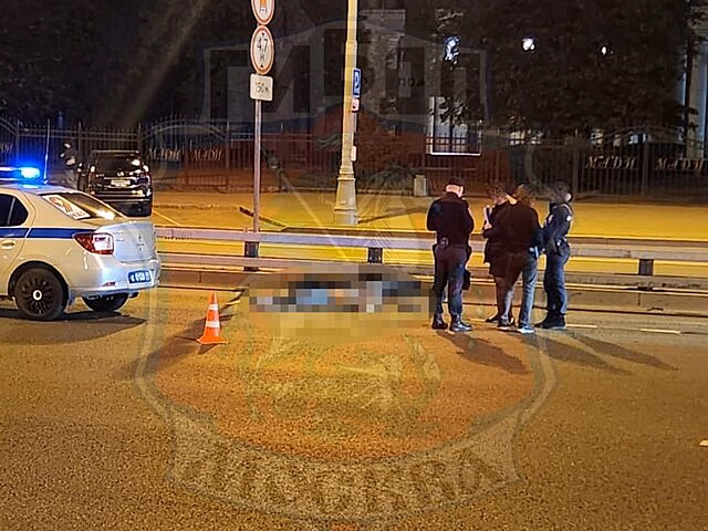 На севере Москвы в результате ДТП погиб мужчина на моноколесе