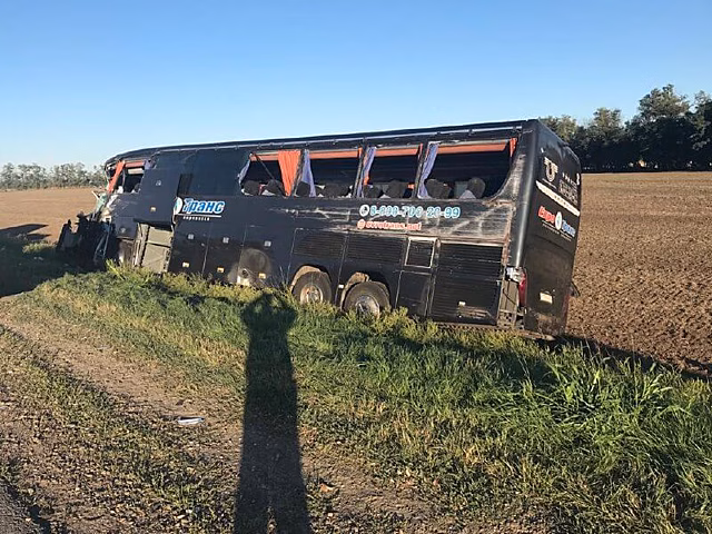 Автобус со ставропольскими студентами попал в аварию в Краснодарском крае