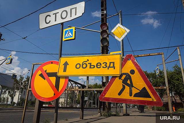В Челябинске без предупреждения закрыли один из ключевых мостов