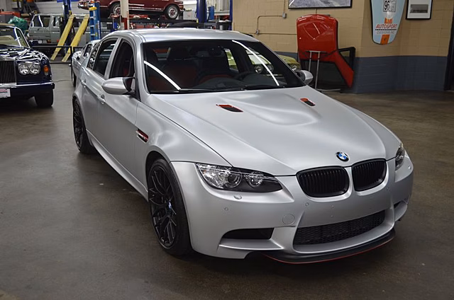 1 из 67 выпущенных BMW M3 CRT выставили на продажу в США