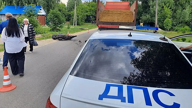 В Пителино Рязанской области водитель мопеда погиб после ДТП с КамАЗом