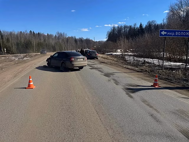 Водителя автобазы администрации Ижевска госпитализировали после ДТП на окружной
