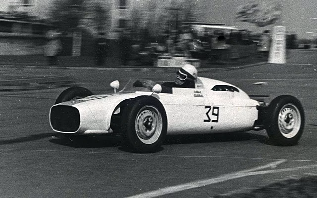 Москвич против Lotus и Ferrari: да, и такое было при СССР!