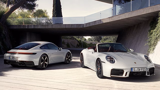 Обновленный Porsche 911 Carrera S: задний привод без «механики»