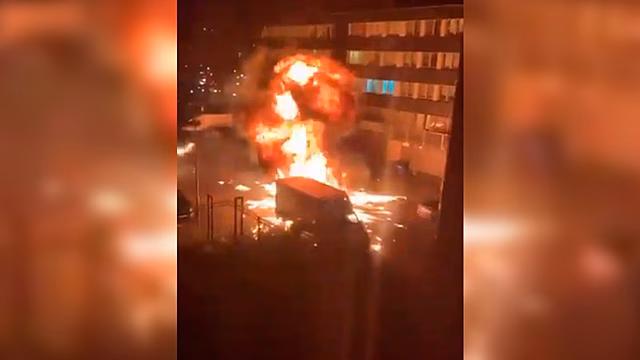 Опубликовано видео взрыва во время беспорядков в Амстердаме 