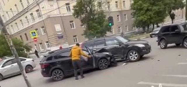В Туле на Смидович и Болдина ДТП