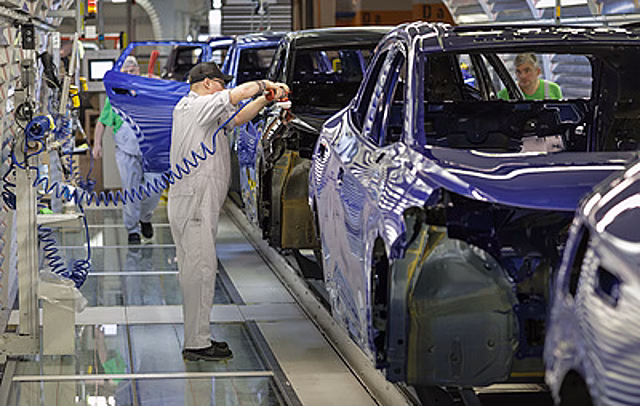 Глава Volkswagen заявил о "более разумных" альтернативах закрытию заводов