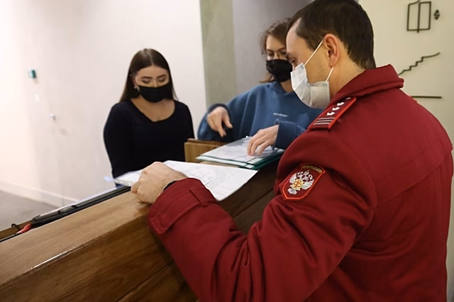 За праздники в Волгоградской области наказали 500 «безмасочников»