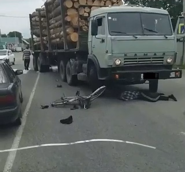 Полицейские в Приморье провели для дошколят акцию «Безопасное колесо»