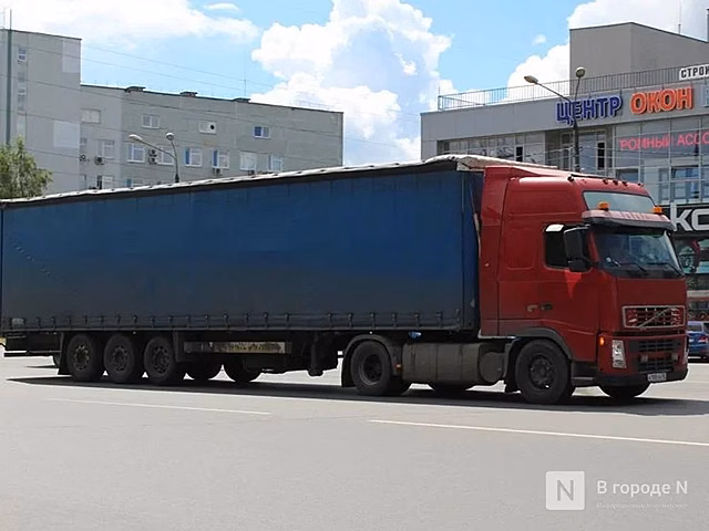 Ограничения для большегрузов введут на дублере Борского моста с 27 апреля