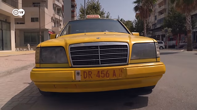 Посмотрите на Mercedes-Benz W124 с родным мотором, который проехал уже более 1,5 млн километров