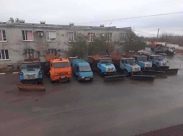 В Армавире коммунальщики приготовили к работе снегоуборочную технику