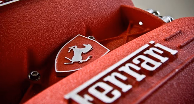 Угнанный 18 лет назад спорткар Ferrari F50 задержали на американо-канадской границе. Владельца определит суд