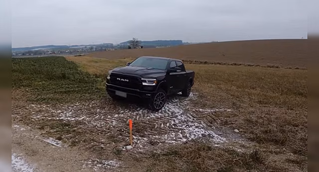 Ram 1500 Laramie Sport получил Hemi V8 для участия в скоростном пробеге по автобану