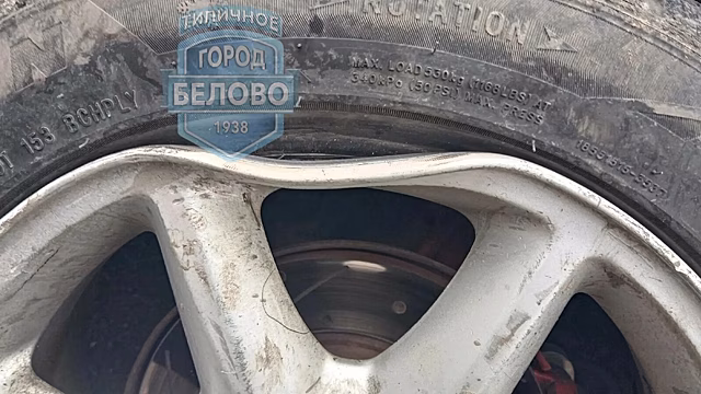 Соцсети: в Кузбассе страшные ямы на дорогах уничтожают машины