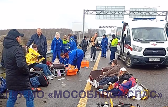 В ДТП в подмосковной Кашире пострадали 10 человек