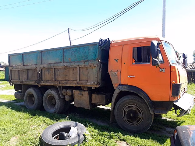 Под Саратовом полиция задержала скрывшегося с места ДТП водителя КамАЗа