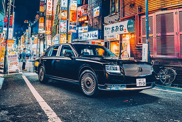 Toyota Century: Сто лет одиночества