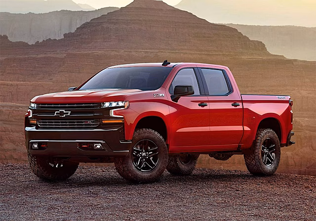 Chevrolet Silverado обновился. Теперь он «крутой и современный»