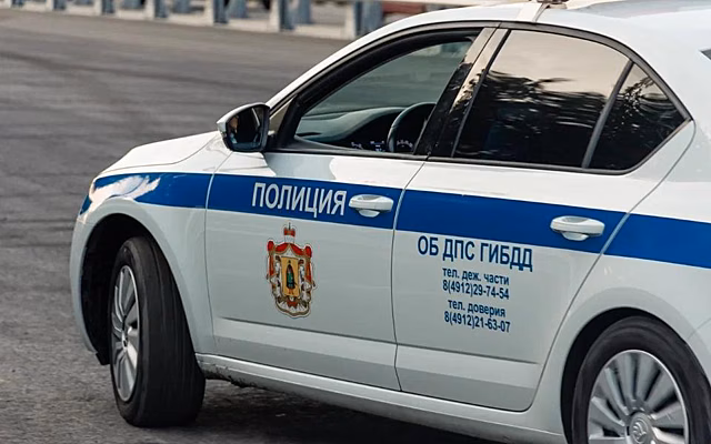 В Махачкале автомобиль сбил 12-летнюю девочку на пешеходном переходе