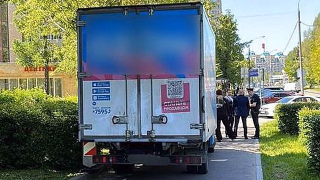 «Газель» сбила пешехода в Зеленограде, двигаясь по тротуару задним ходом