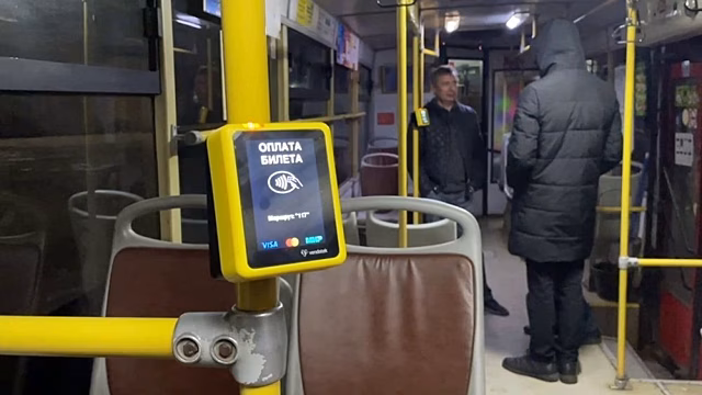 Еще в двух автобусах Кирова можно оплатить проезд бесконтактно