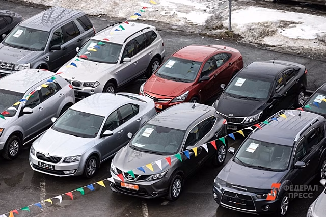 Стало известно, на сколько упали продажи новых автомобилей на Южном Урале в 2025 году