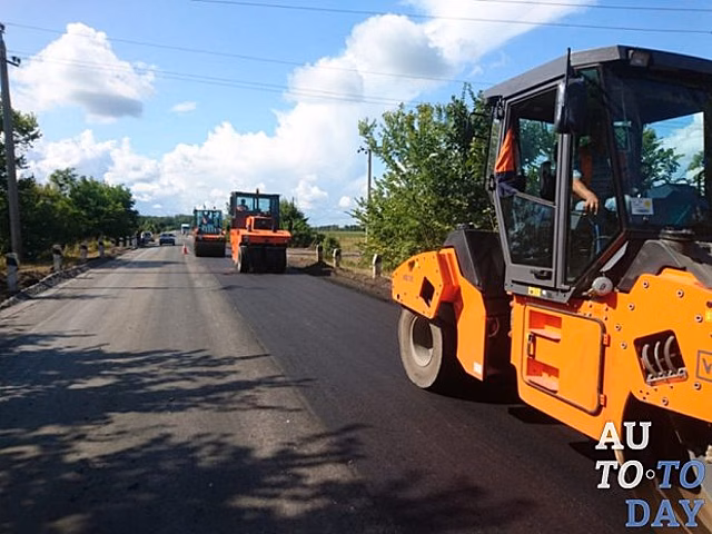 В Полтавской области продолжается ремонт трассы Р-42 Лубны-Миргород-Опошня