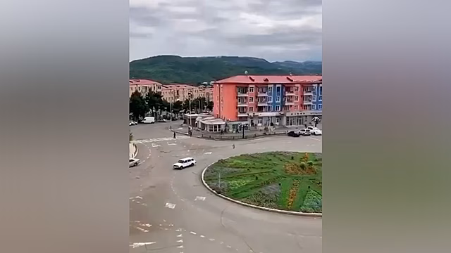 Опубликованы кадры с жителями Степанакерта, стремящимися в убежище