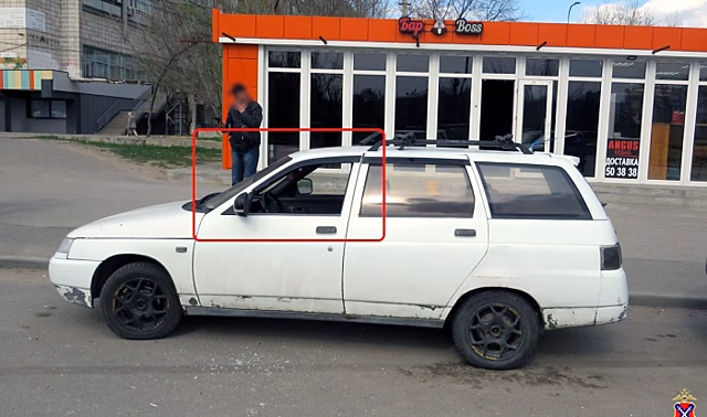 В Волгограде двух молодых людей подозревают в краже автомобиля
