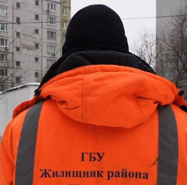 Коммунальщики отремонтировали лестницу на Хорошевском шоссе