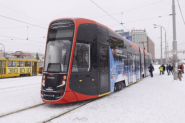 В Екатеринбурге из-за морозов уменьшили скорость общественного транспорта