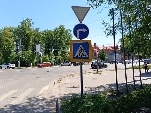В Иванове изменили схему движения на перекрестке проспекта Ленина и улицы Академика Мальцева