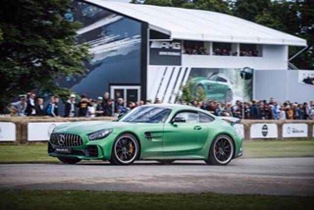 В Mercedes раскрыли подробности о новом AMG GTR
