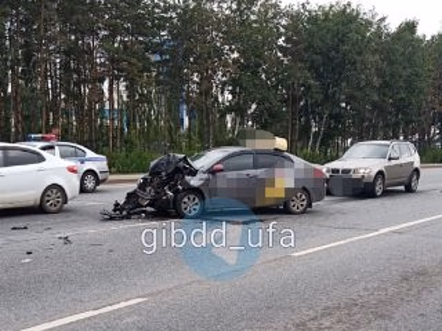 Под Уфой произошло ДТП с такси