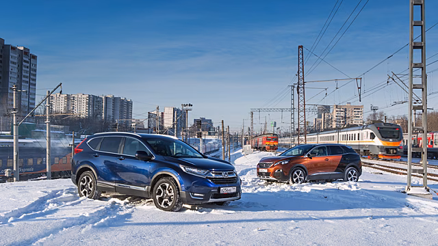Чужие звезды. Peugeot 3008 против Honda CR-V