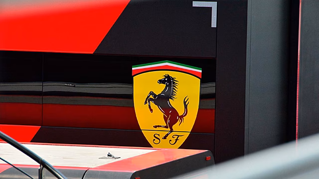 Владельцам Ferrari SF90 рекомендовали прекратить эксплуатацию суперкаров
