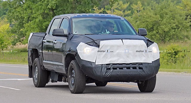 Будущую Toyota Tundra тестируют на серпантине в США