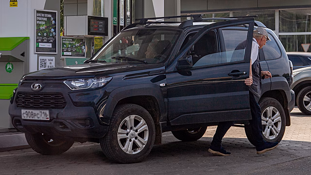 Автомобилистам рассказали, как ездить на «грязном» бензине