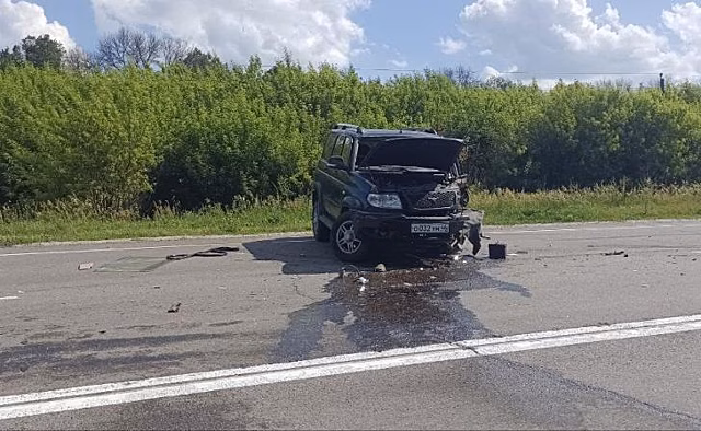 Под Курском столкнулись «Шкода» и «УАЗ Патриот», пострадал водитель