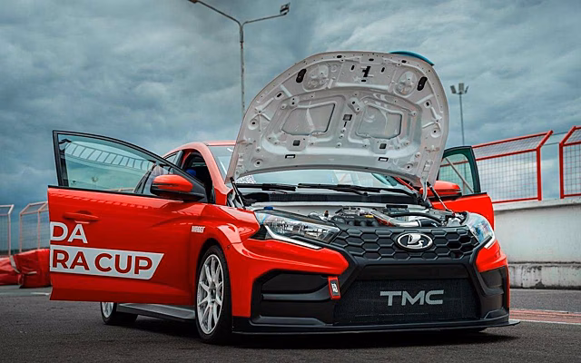 Названа цена Lada Iskra с двигателем мощностью 240 л.с.