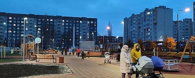 В тамбовском сквере Киквидзе заработало уличное освещение