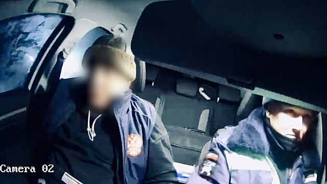 Автоинспекторы Муравленко спасли водителя на трассе